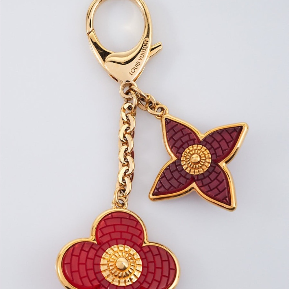 AUTHENTIC LOUIS VUITTON RED RESIN MOSAIC MONOGRAM FLOWER KEY HOLDER BAG … - Picture 2 of 16